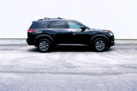2024 Nissan Pathfinder SV