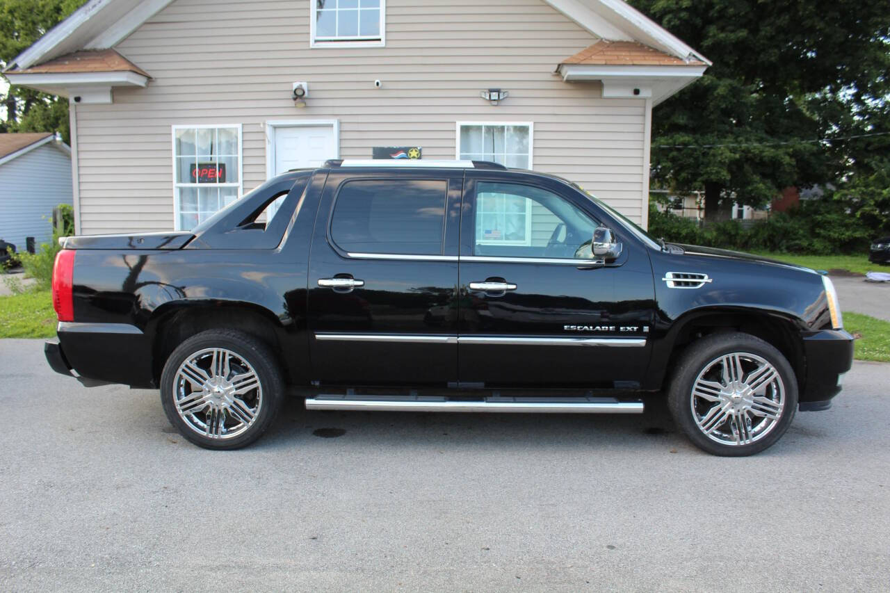 2007 Cadillac Escalade EXT for sale at Auto Force USA in Elkhart, IN