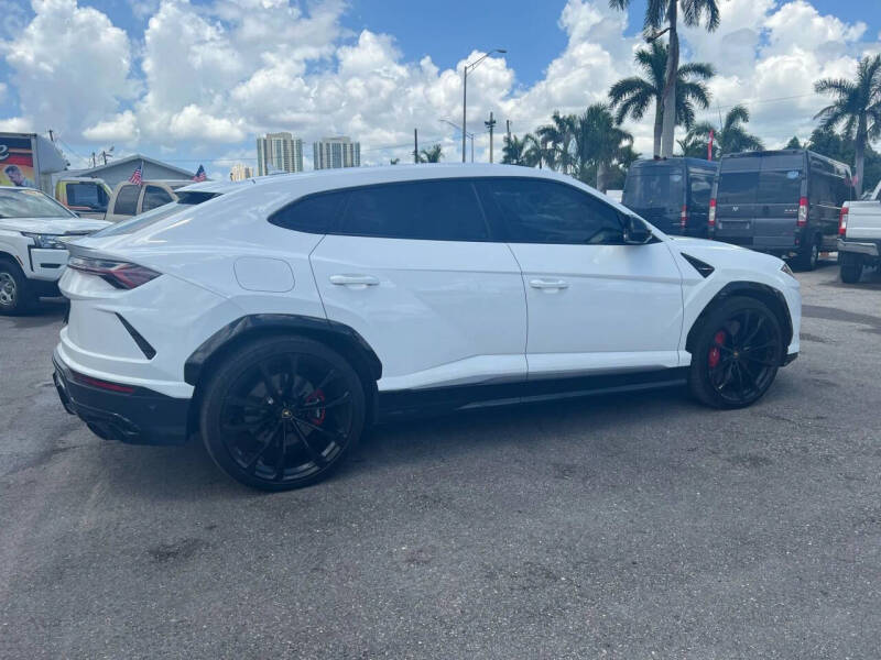 2019 Lamborghini Urus
