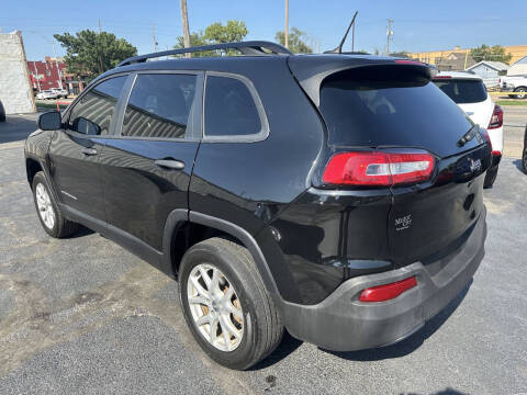 2016 Jeep Cherokee Sport