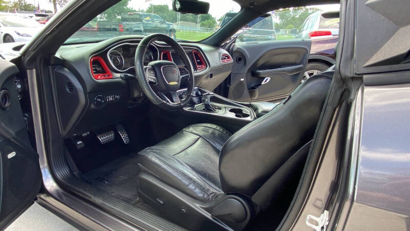 2015 Dodge Challenger SXT Plus