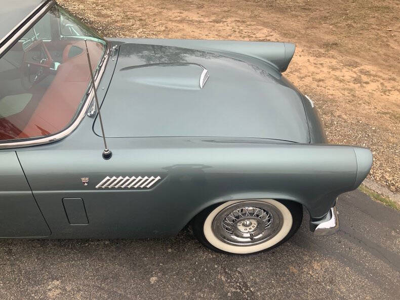 1956 Ford Thunderbird