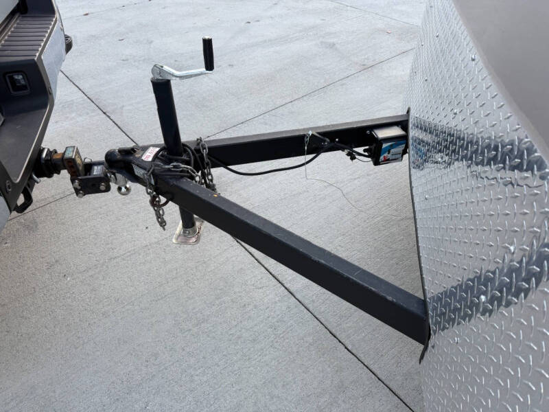 2024 Interstate Enclosed