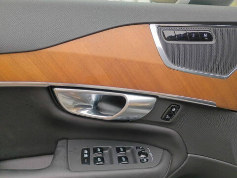 2025 Volvo XC90 B6 Plus Bright Theme 7P