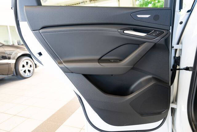 2027 Audi Q6 e-tron quattro Premium Plus