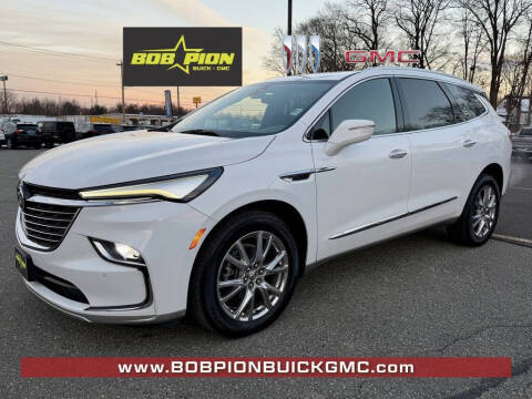 2023 Buick Enclave Essence