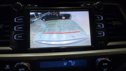 2017 Toyota Highlander SE