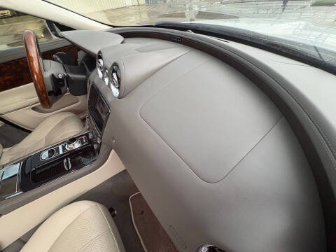 2012 Jaguar XJ