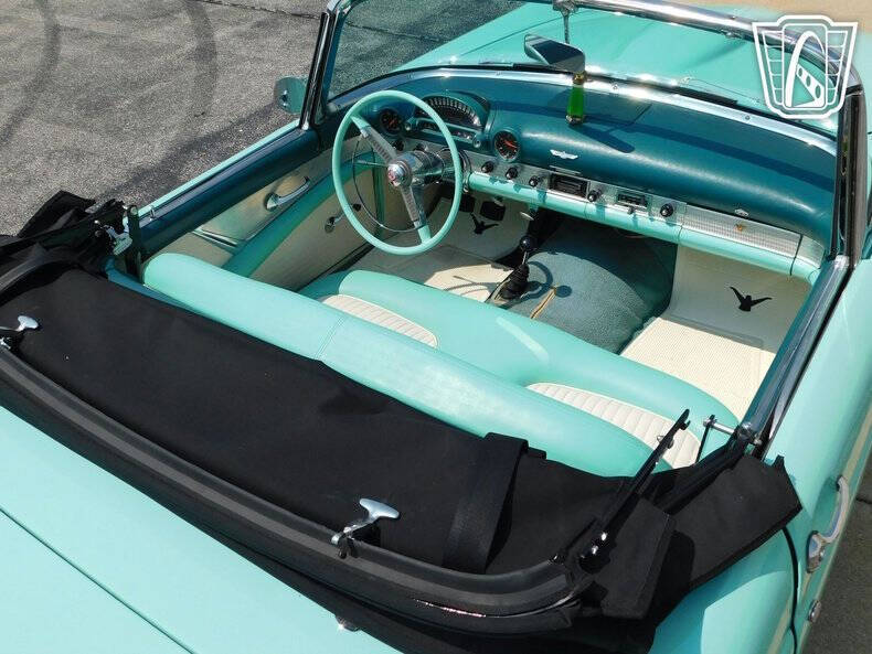 1955 Ford Thunderbird