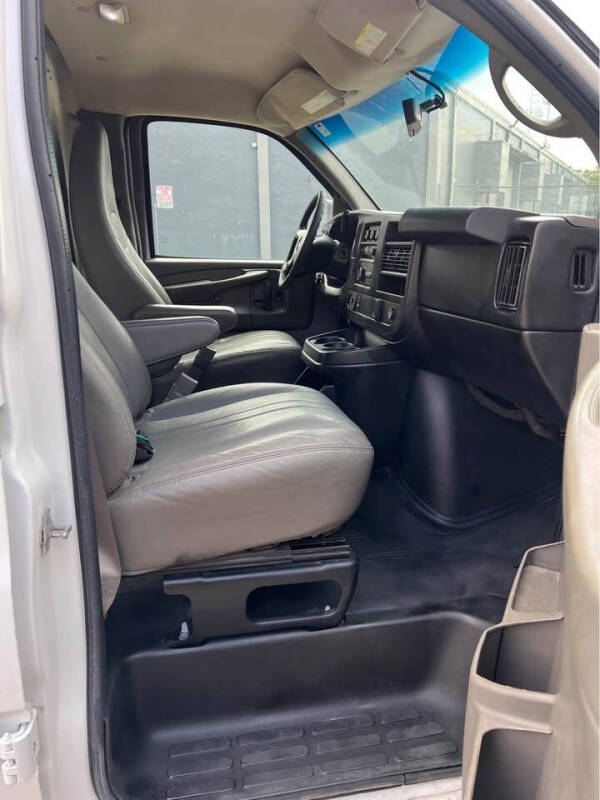 2015 Chevrolet Express 2500