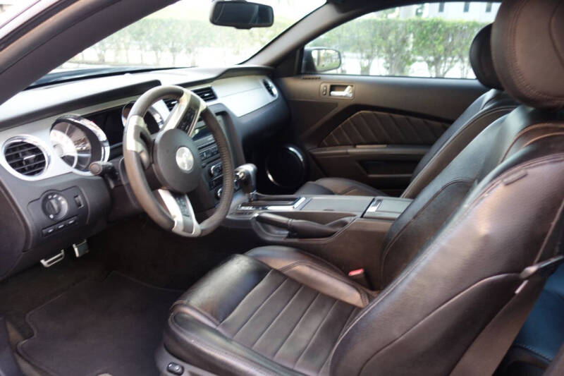 2012 Ford Mustang V6 Premium