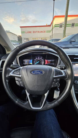2014 Ford Fusion SE
