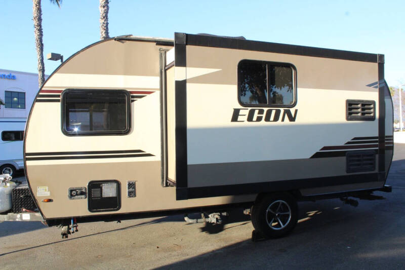 2017 Pacific Coachworks Econ 18RBS