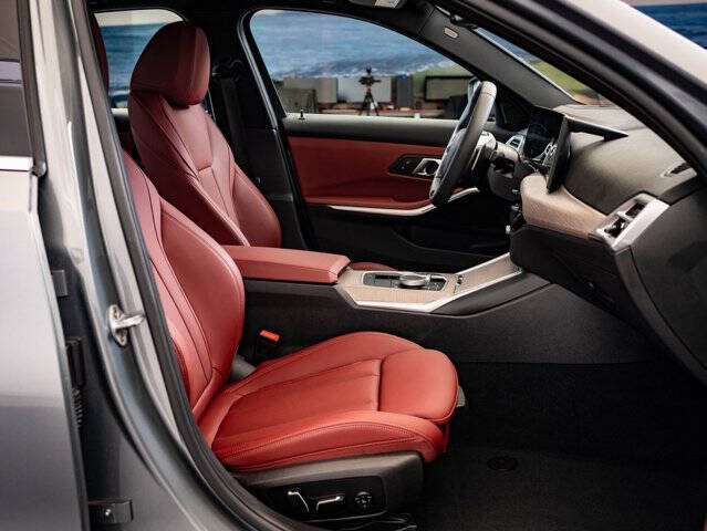 2025 BMW 3 Series 330i xDrive