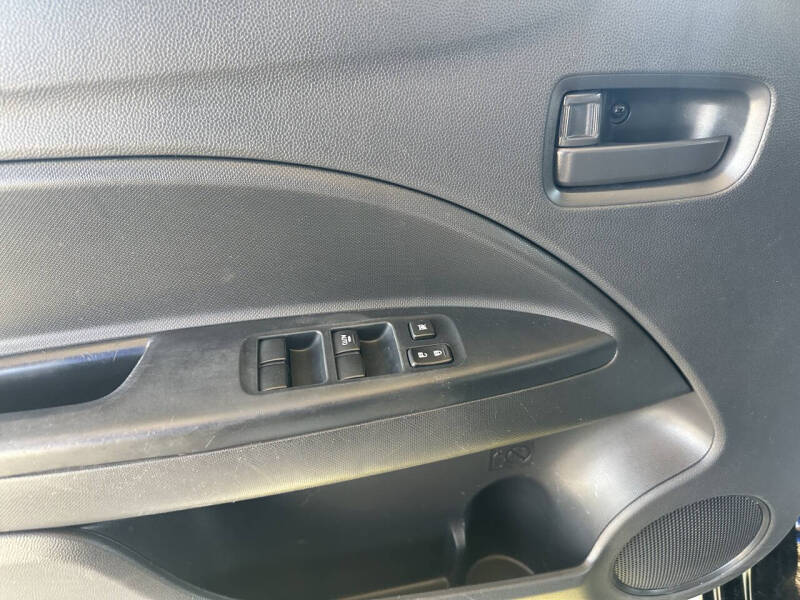 2024 Mitsubishi Mirage ES