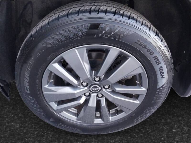 2024 Nissan Pathfinder S