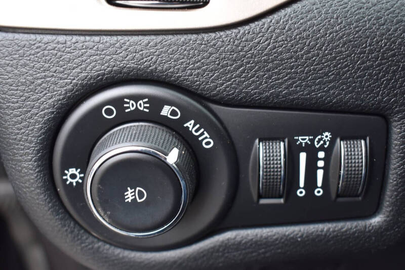 2016 Jeep Cherokee Latitude 75th Anniversary