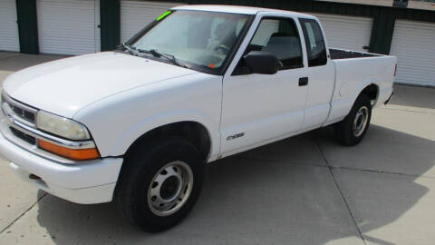 1998 Chevrolet S-10 for sale at B&E Garage LLC in Hill City KS