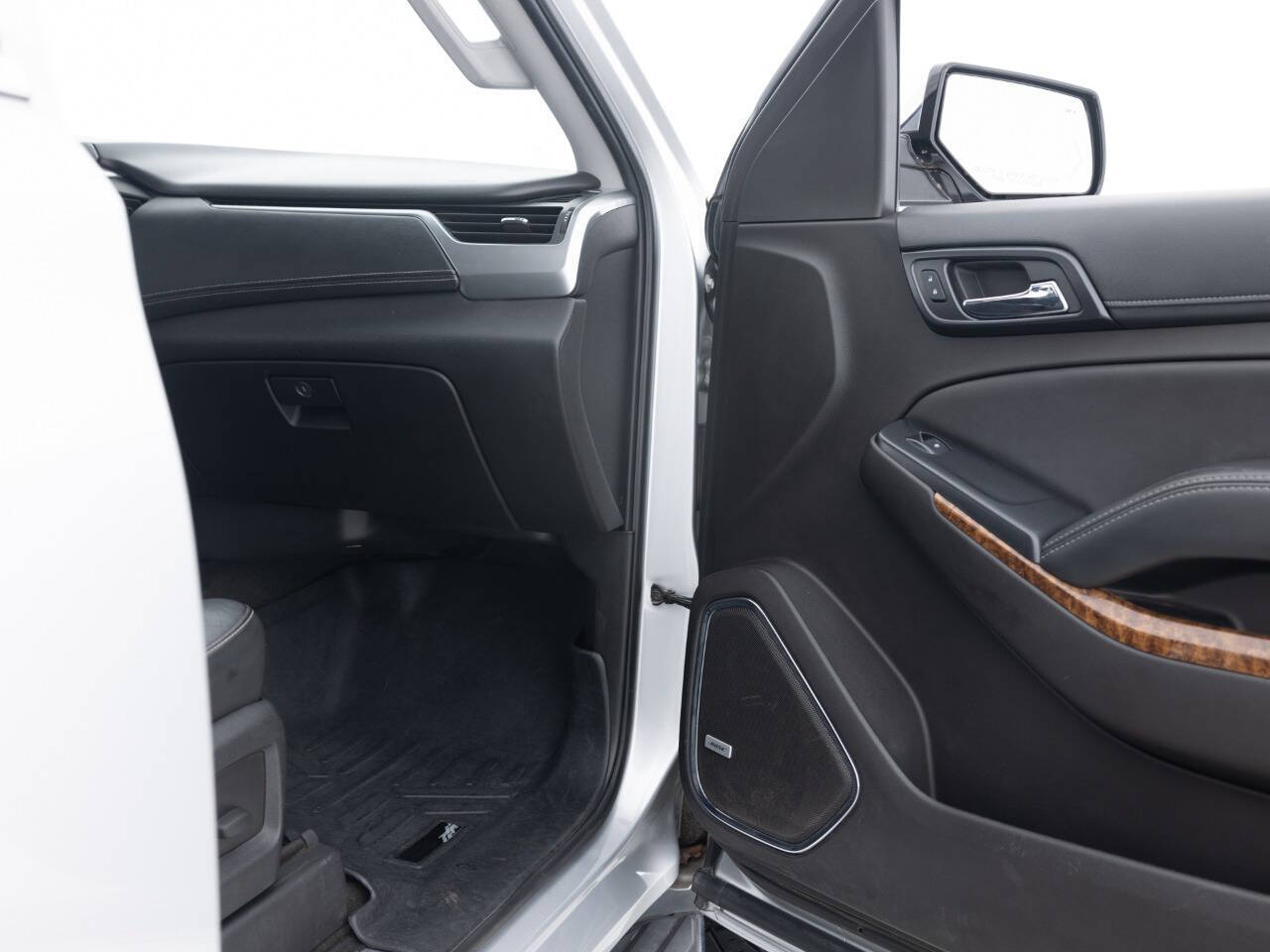 Used Car 2017 Chevrolet Suburban  Premier 4x4 4dr Suv For Sale Under $30,000 In Coal City, Illinois