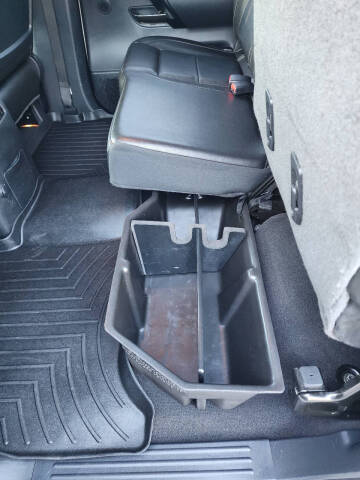 2011 Nissan Titan SL