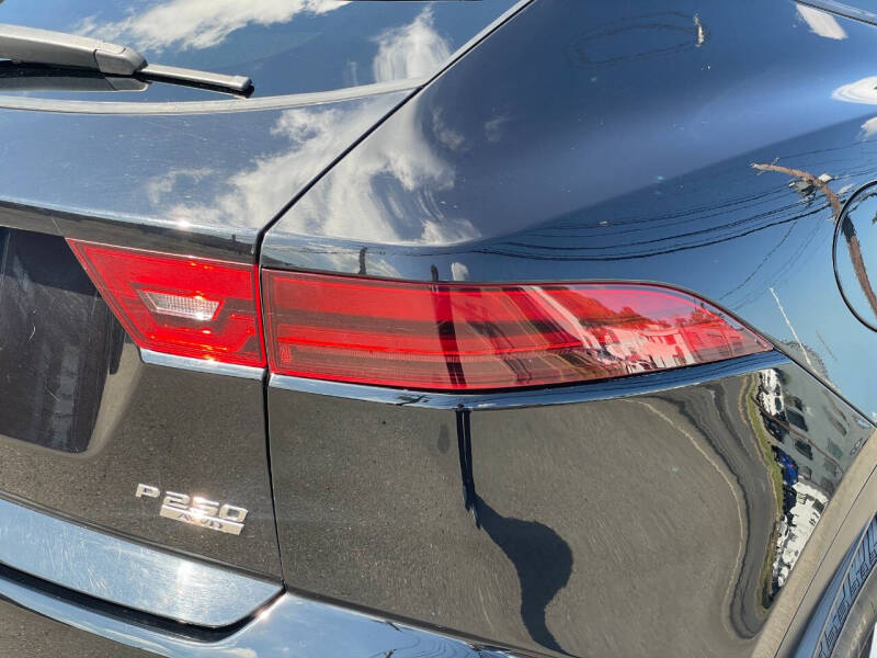 2019 Jaguar E-PACE P250