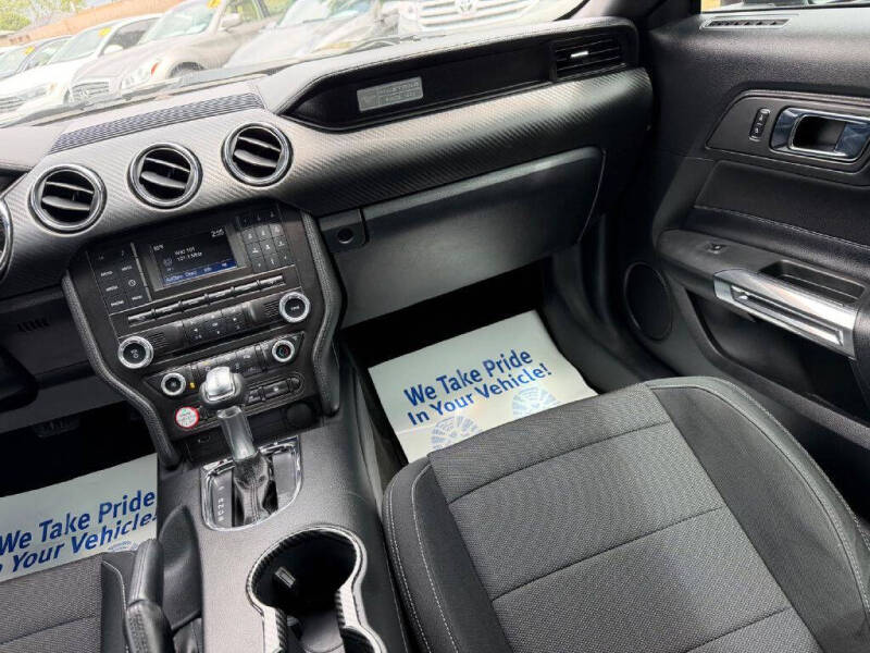 2016 Ford Mustang V6
