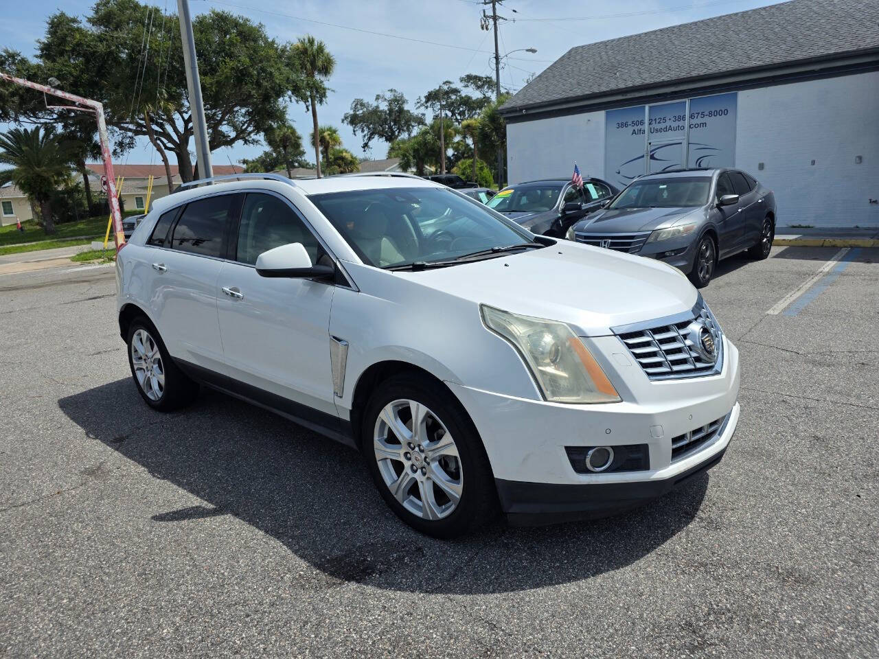 View vehicle photo 2