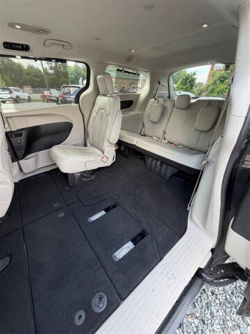 2017 Chrysler Pacifica Touring-L Plus