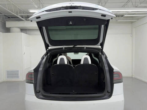 2022 Tesla Model X Plaid