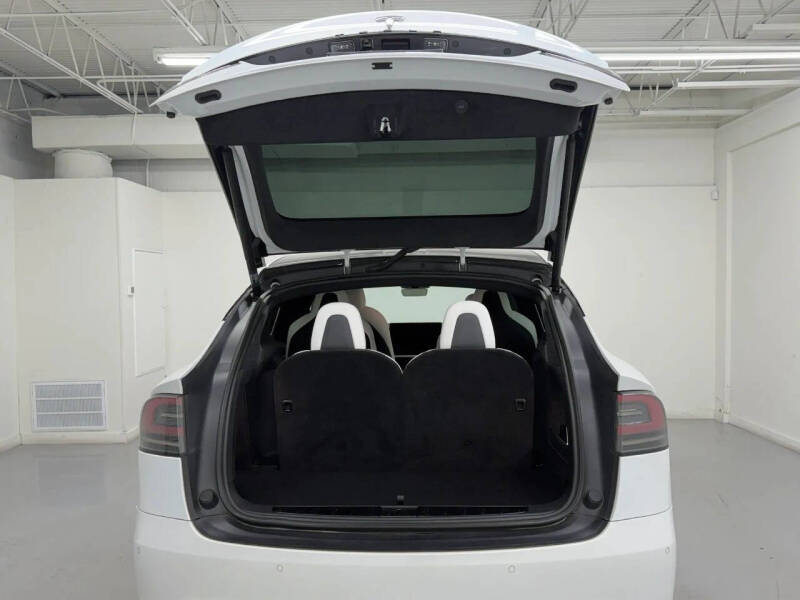 2022 Tesla Model X Plaid