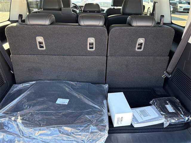 2026 Nissan Armada SV