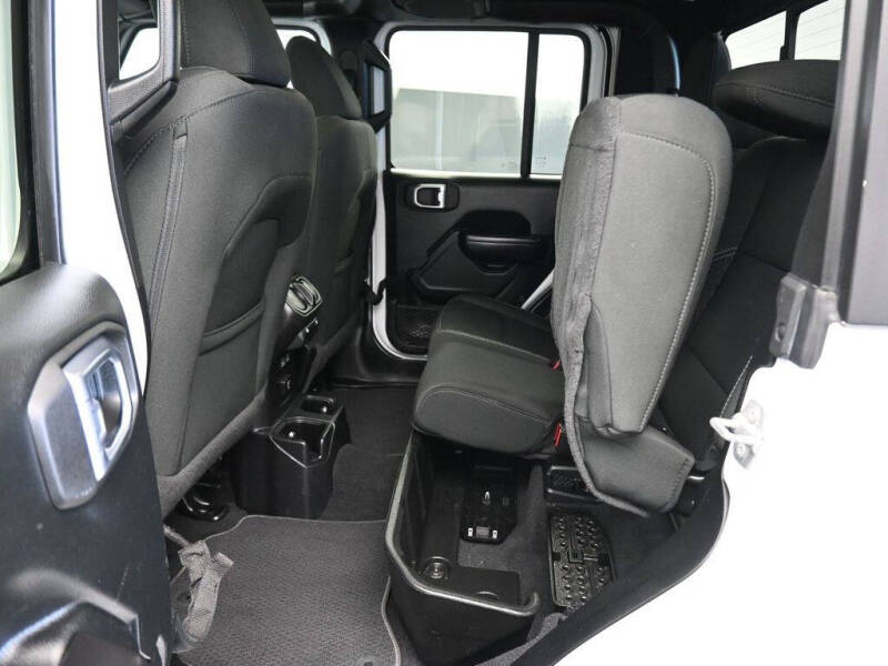 2021 Jeep Gladiator Sport