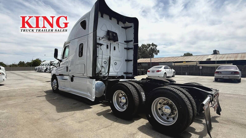 2024 Freightliner Cascadia