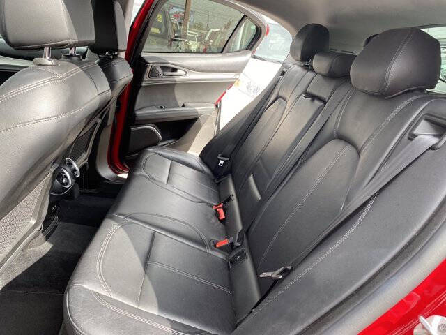 2018 Alfa Romeo Stelvio Sport