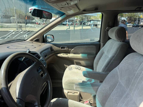 1998 Toyota Sienna LE
