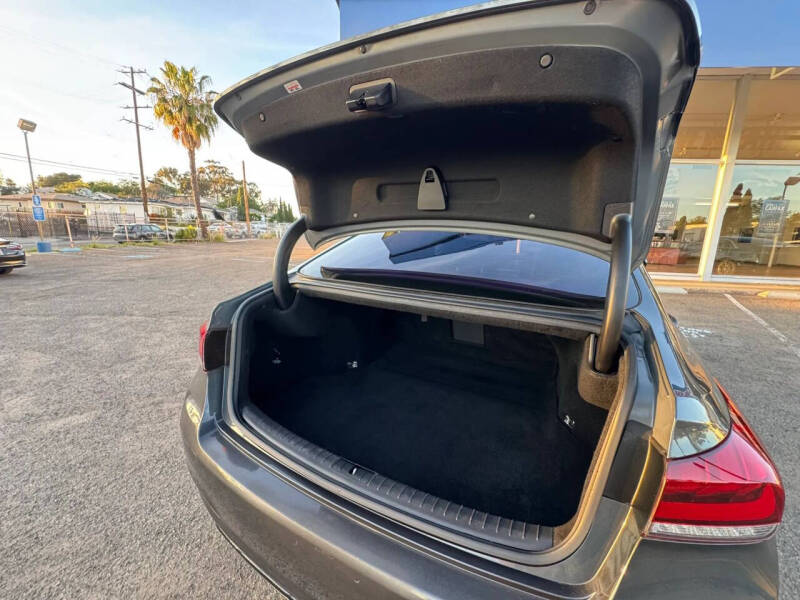 2018 Genesis G80