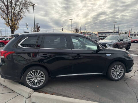 2022 Mitsubishi Outlander PHEV GT