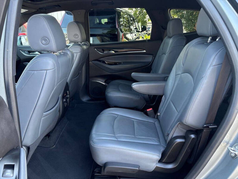 2023 Buick Enclave Essence