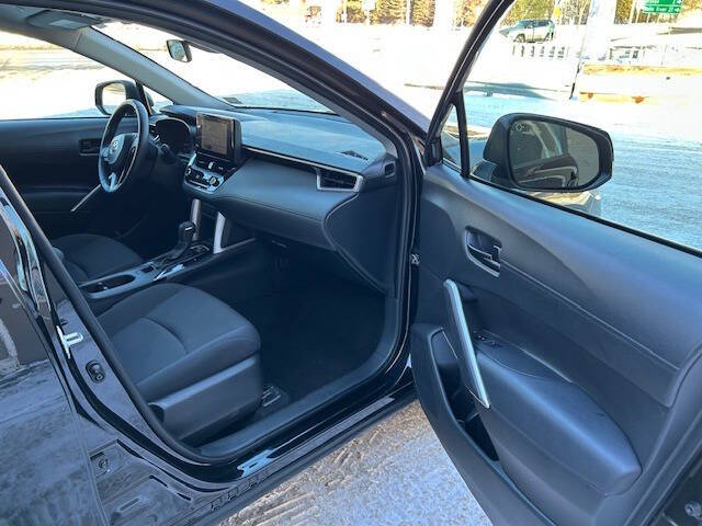 2024 Toyota Corolla Cross LE