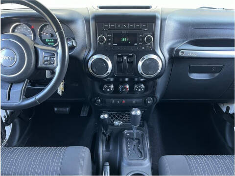 2011 Jeep Wrangler Sahara