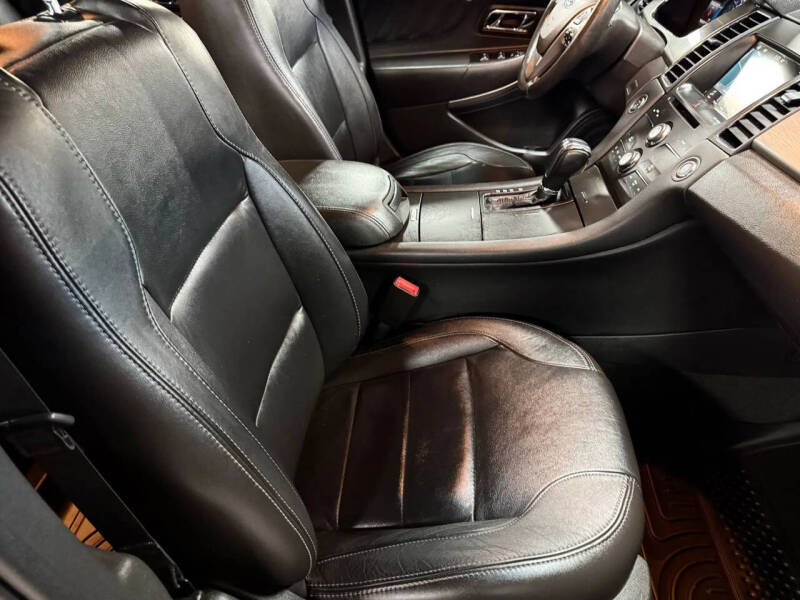 2016 Ford Taurus SEL