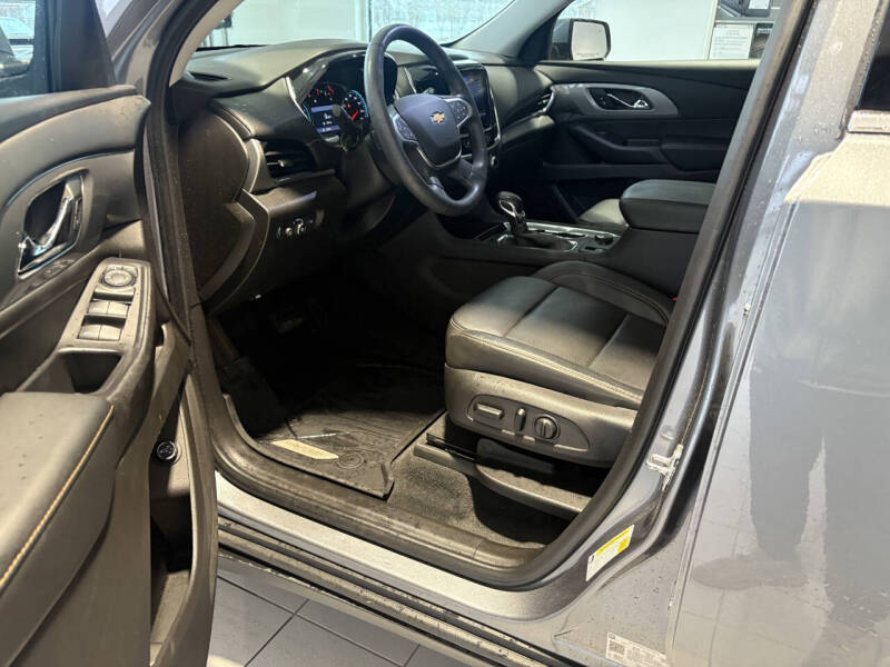 2021 Chevrolet Traverse LT Leather