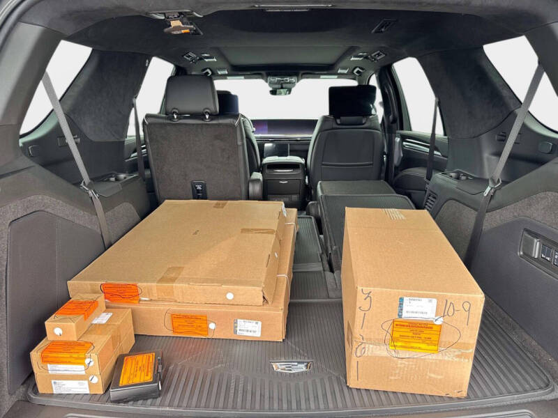 2026 Cadillac Escalade Platinum Luxury