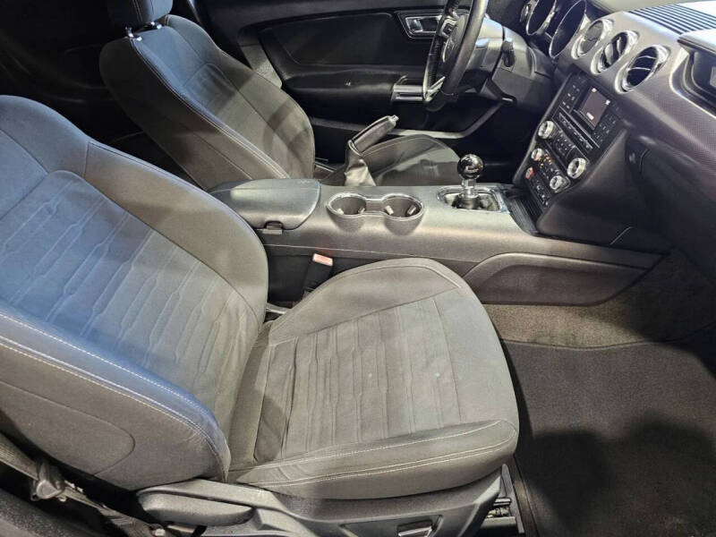 2017 Ford Mustang