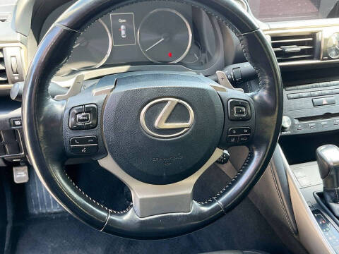 2017 Lexus IS 200t