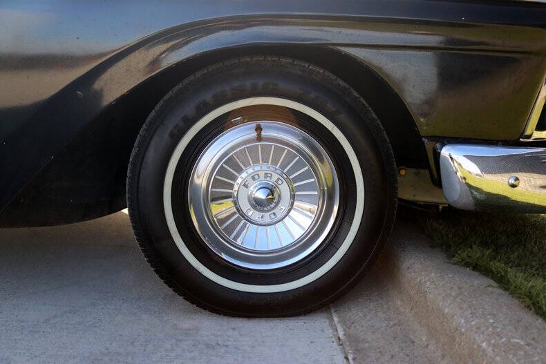 1957 Ford Fairlane