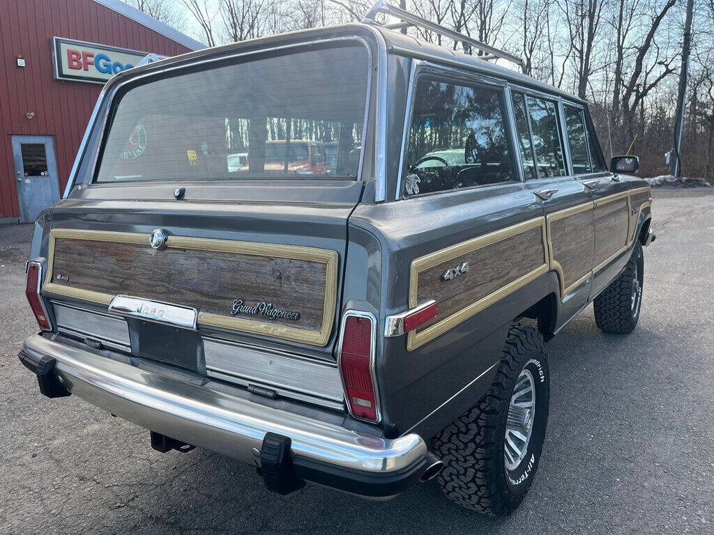 1989 Jeep Grand Wagoneer 4