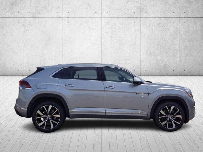 2026 Volkswagen Atlas Cross Sport SEL Premium R-Line 4Motion