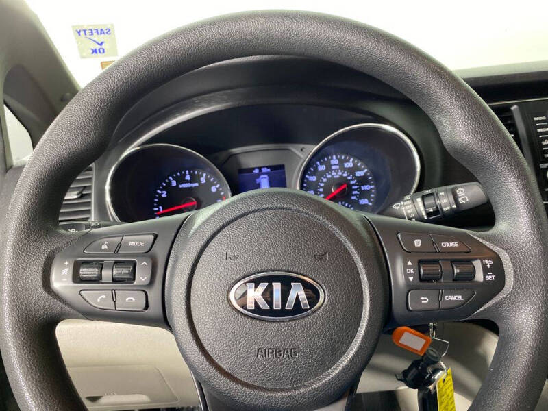 2019 Kia Sedona LX