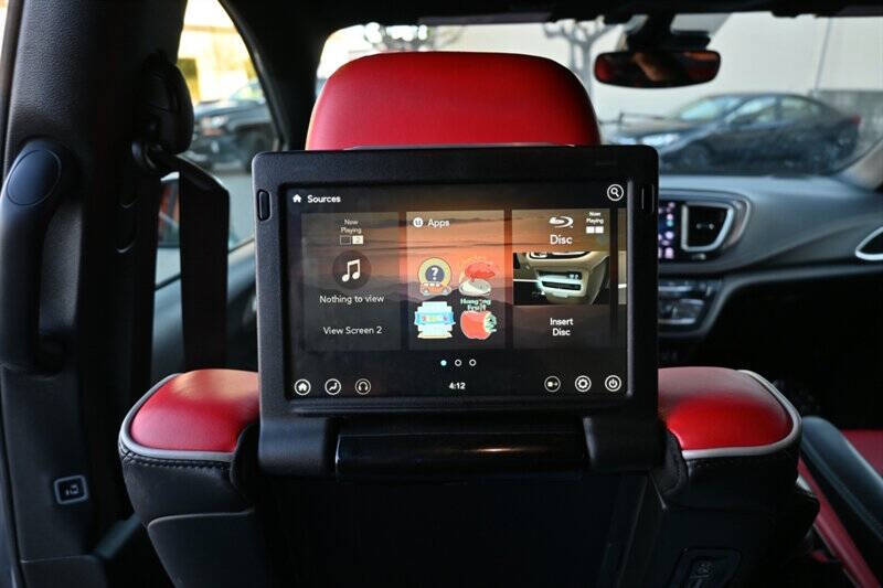 2020 Chrysler Pacifica Hybrid Limited Red S